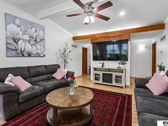 5th image of 8315 Templeton Dr