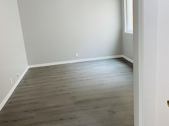 4th image of 2450 Fulton St APT 202