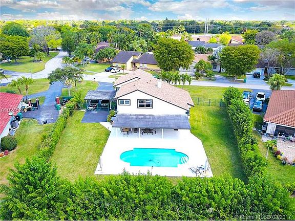 2nd image of 10210 E Calusa Club Dr