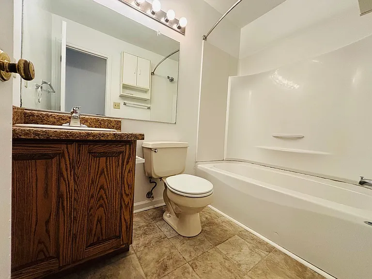 402B Berryfield Ln — Photo 10