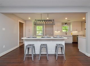 10702 Mullins Dr, Houston, TX 77096