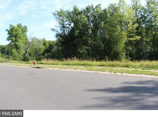 9146 Wild Plum Dr, Chisago City, MN 55013