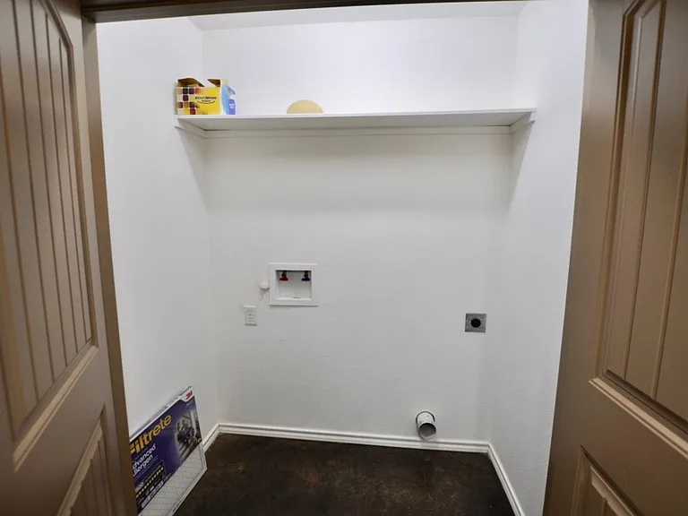 663 W Tarleton St #201 — Photo 14