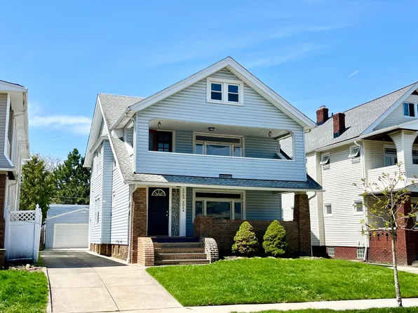 2066 Waterbury Rd, Lakewood, OH 44107