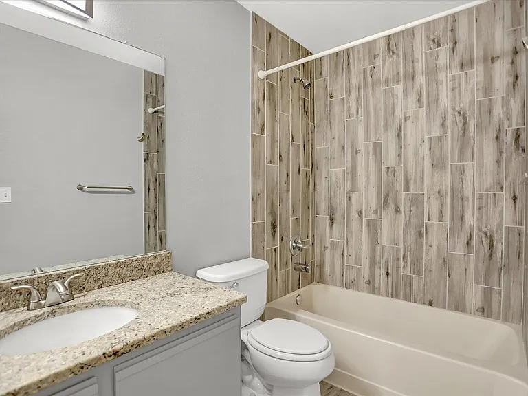 6425 S Dayton St #107 — Photo 20