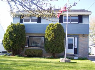 561 Western Ave, Random Lake, WI 53075