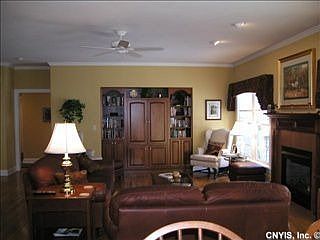 4th image of 101 Falcon Nest Ln
