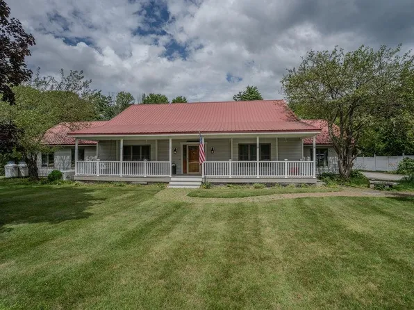 25 Oak Hill Drive, Loudon, NH 03307