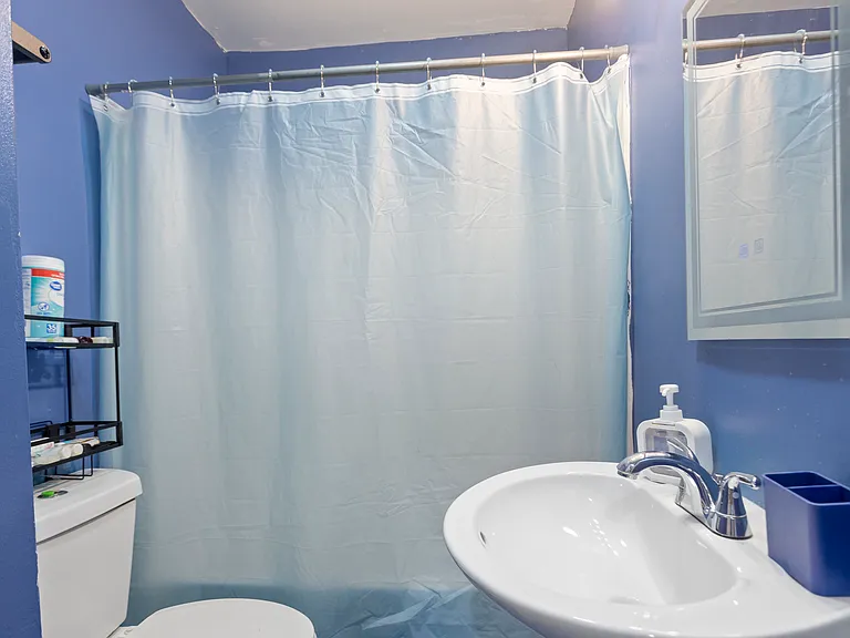 537 W Lake Ave NW #A — Photo 10