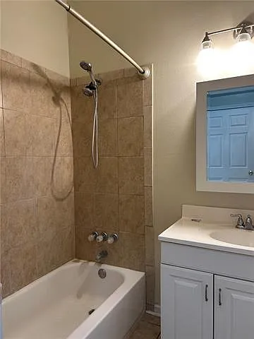3313 Baronne St — Photo 7