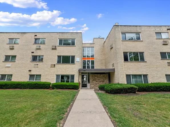 600 McKinley Ave, Mundelein, IL