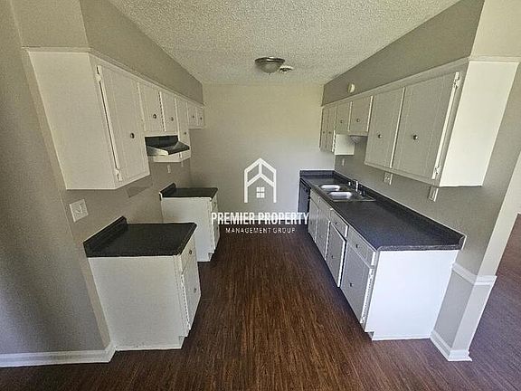5th image of 6814 Greenbark Dr