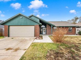 3904 SW Parkridge Blvd, Lawton, OK 73505