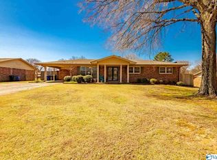 504 Lakeside Dr, Florence, AL 35630