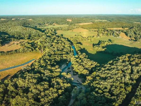 1 Cedar Dr, Steelville, MO 65565