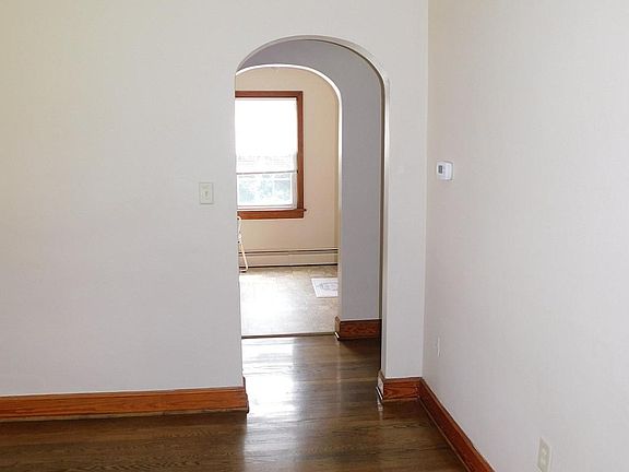 2nd image of 7327 Sunnybrook Dr
