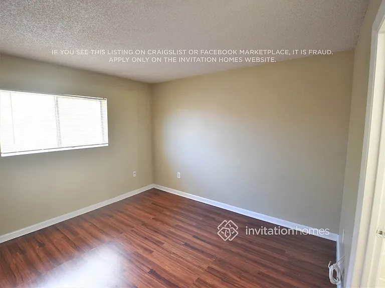 9489 Palm Cir N #9489 — Photo 4