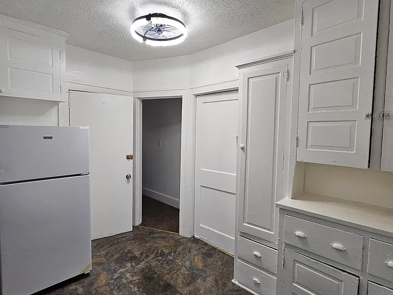 1929 Calvert St #2 — Photo 5