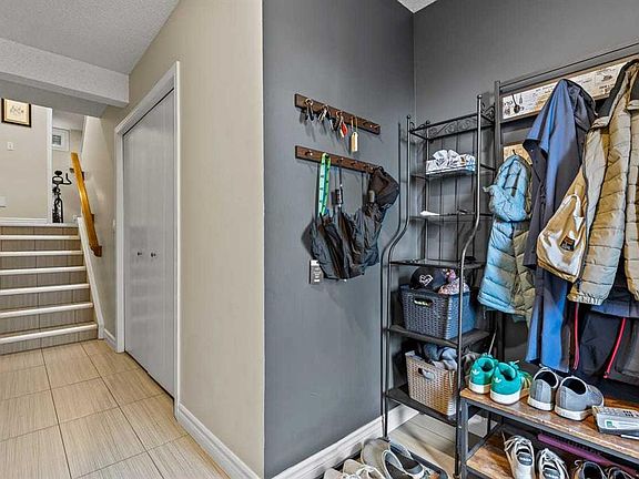 2nd image of 315 E 3rd St NE #3