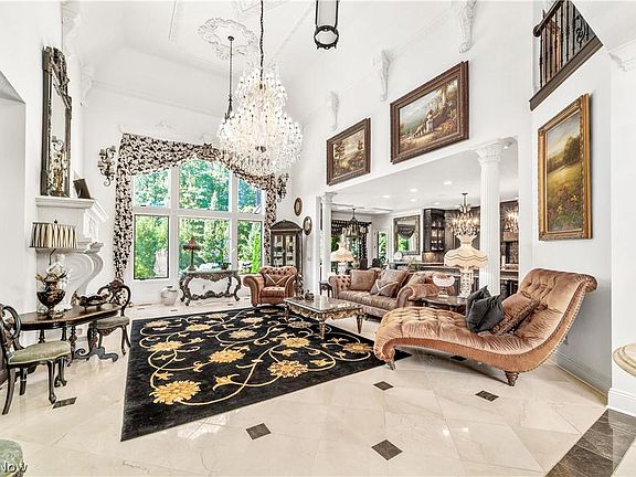 4th image of 3600 Oxford Cir