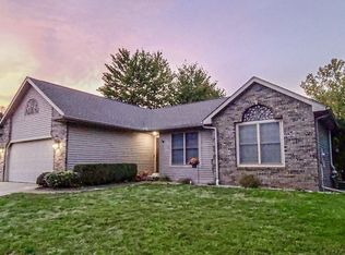 1014 Hidden Meadow Ln, Middlebury, IN 46540