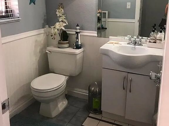 3rd image of 1655 SW 122nd Ave #9-6