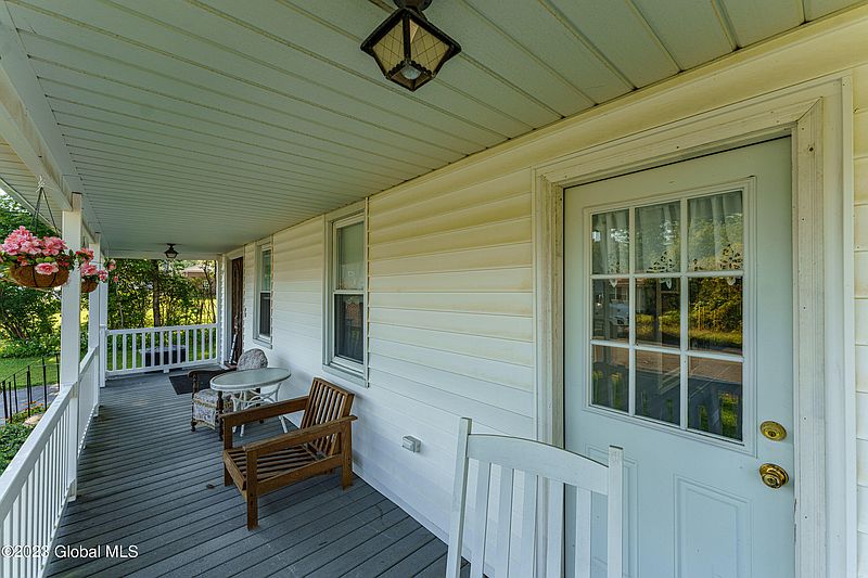 5th image of 119 Sherman Avenue