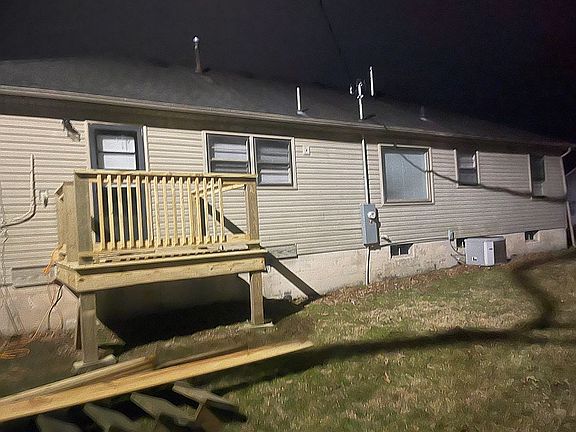 3rd image of 221 Halls Rd