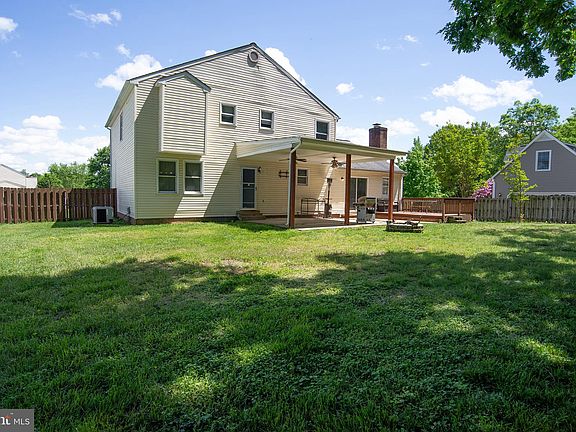 4th image of 708 Stonewall Ln
