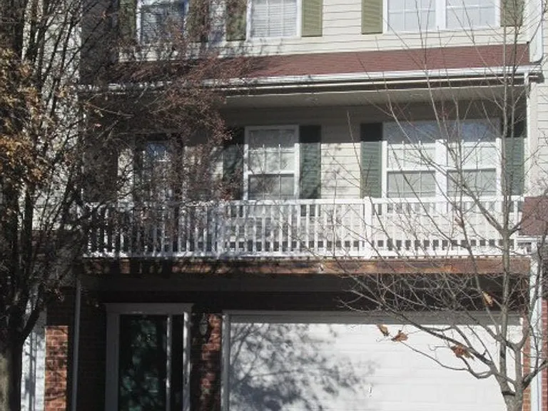 445 Silver Leaf Dr — Photo 1