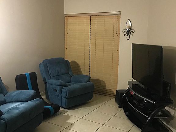 4th image of 650 NW 86th Pl APT 208