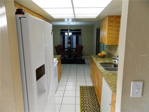 3rd image of 1679 Templewood Ave