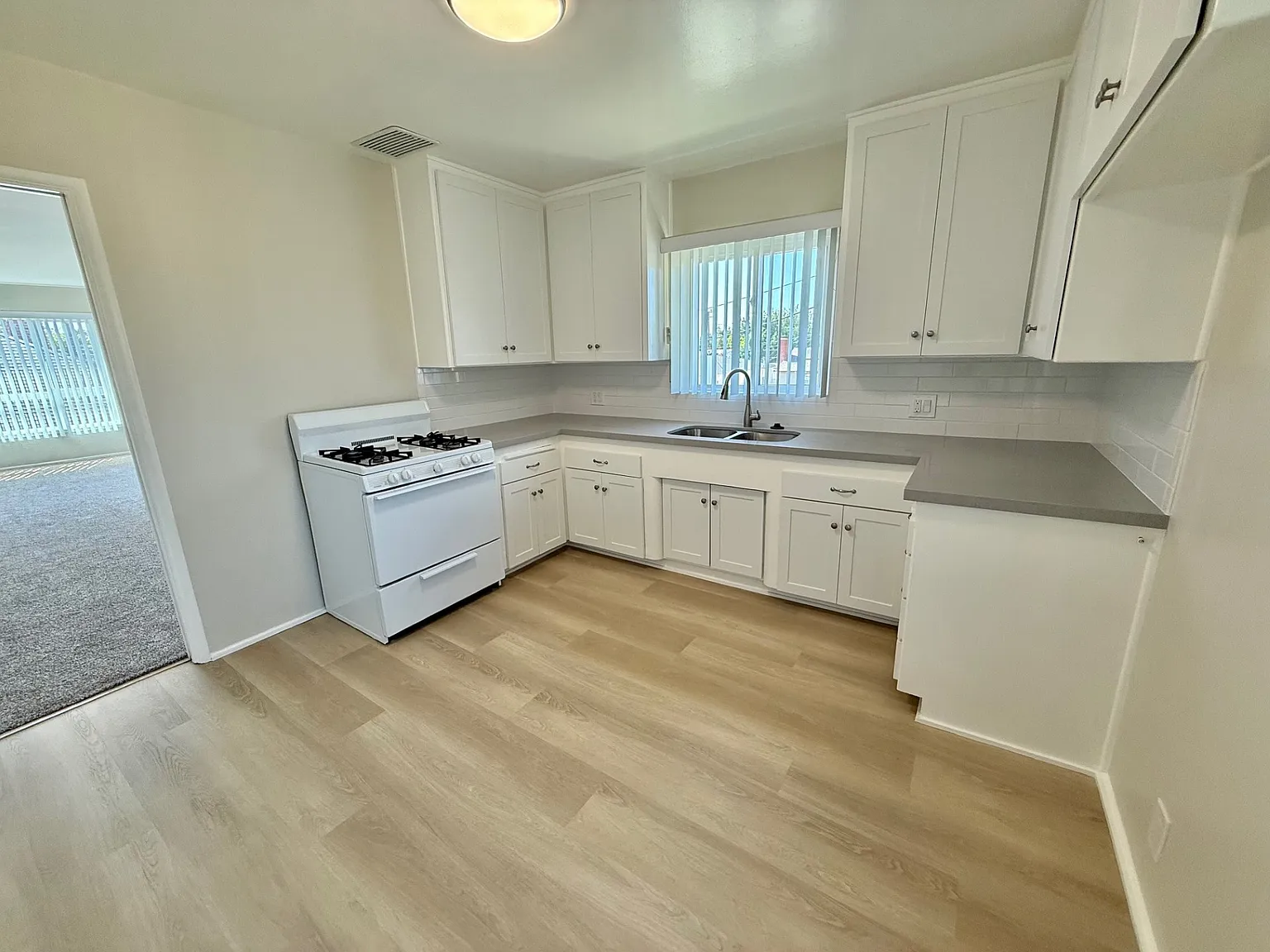 2 bed, $2,650 — Photo 2