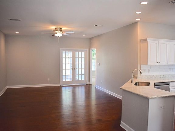 4th image of 8413 Millstream Dr