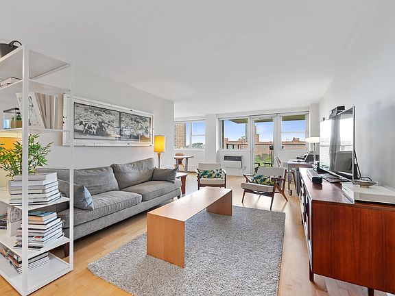2nd image of 75 Henry St APT 11E