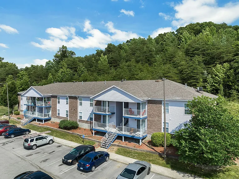St. Anthony Gardens Apartments — Photo 16