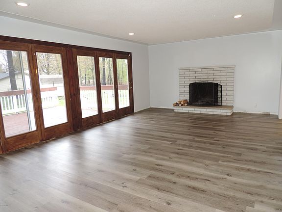 4th image of 1635 Havenga St