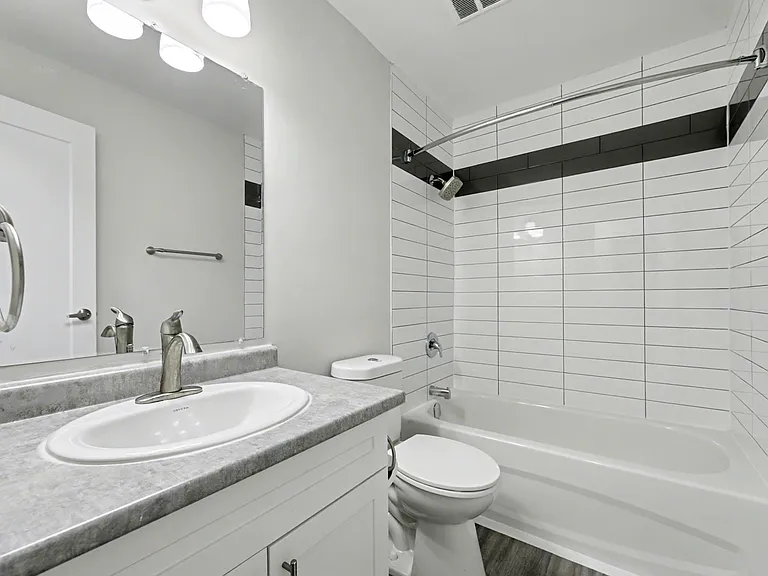 76 Mary St — Photo 14