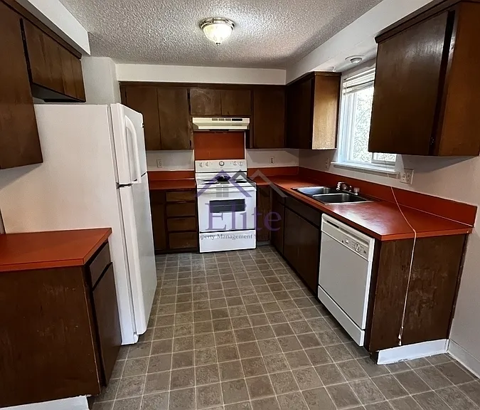 8019 N Bicentennial Loop SE #C — Photo 7