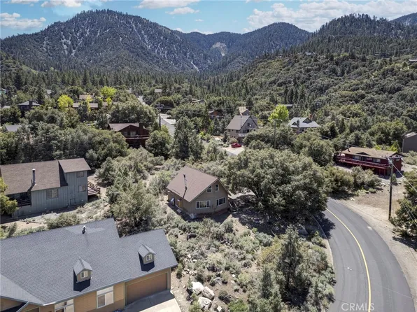 2028 Linden Dr, Pine Mountain Club, CA 93222