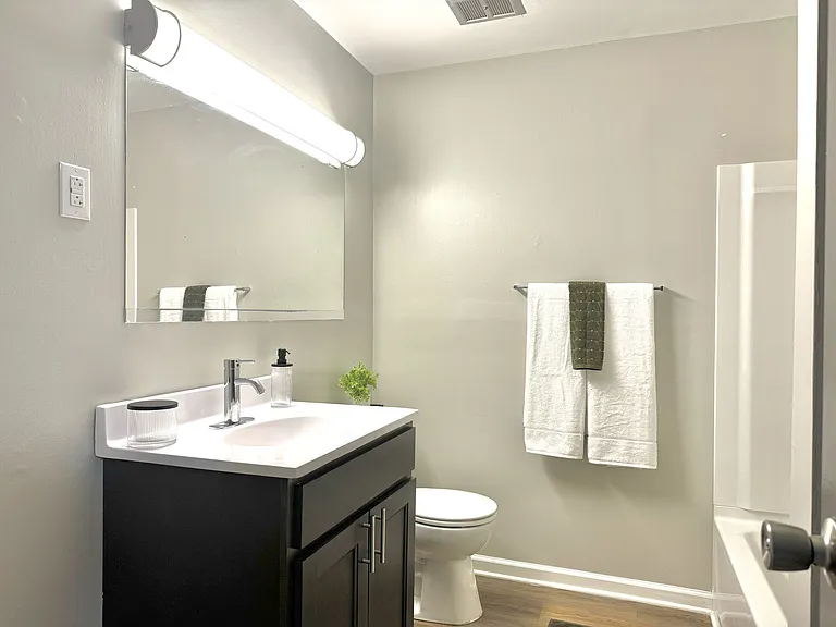 Riverwind at Chatham Park Drive — Photo 34