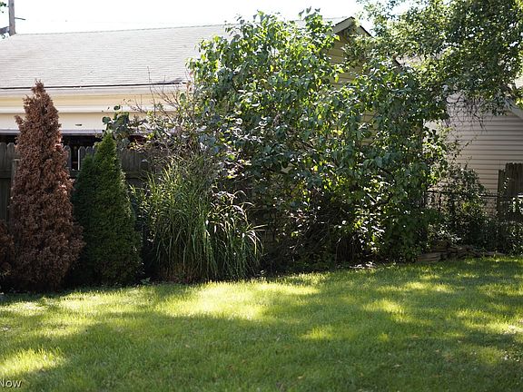 4th image of 3878 W 160th St
