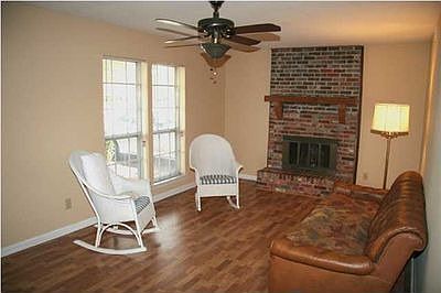 3rd image of 3272 Little John Dr