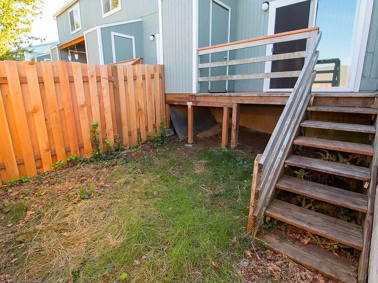 Columbia Crest Townhomes — Photo 27