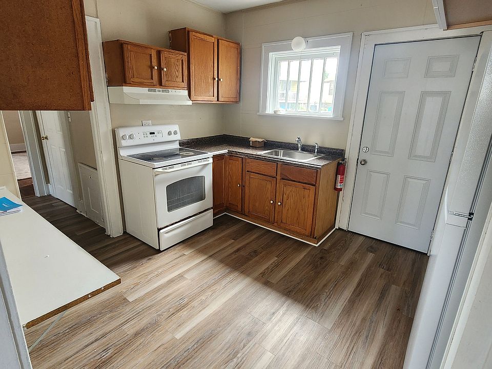 1st image of 3242 Pine Ave #1
