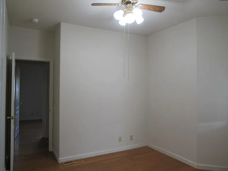 4502 Phyllis Ct — Photo 8