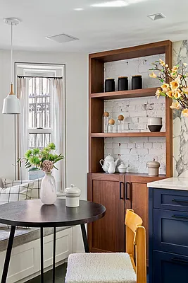 Sold by Compass | media 9