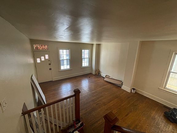 3rd image of 313 Penn St