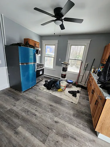 200 Hill St Photo 1