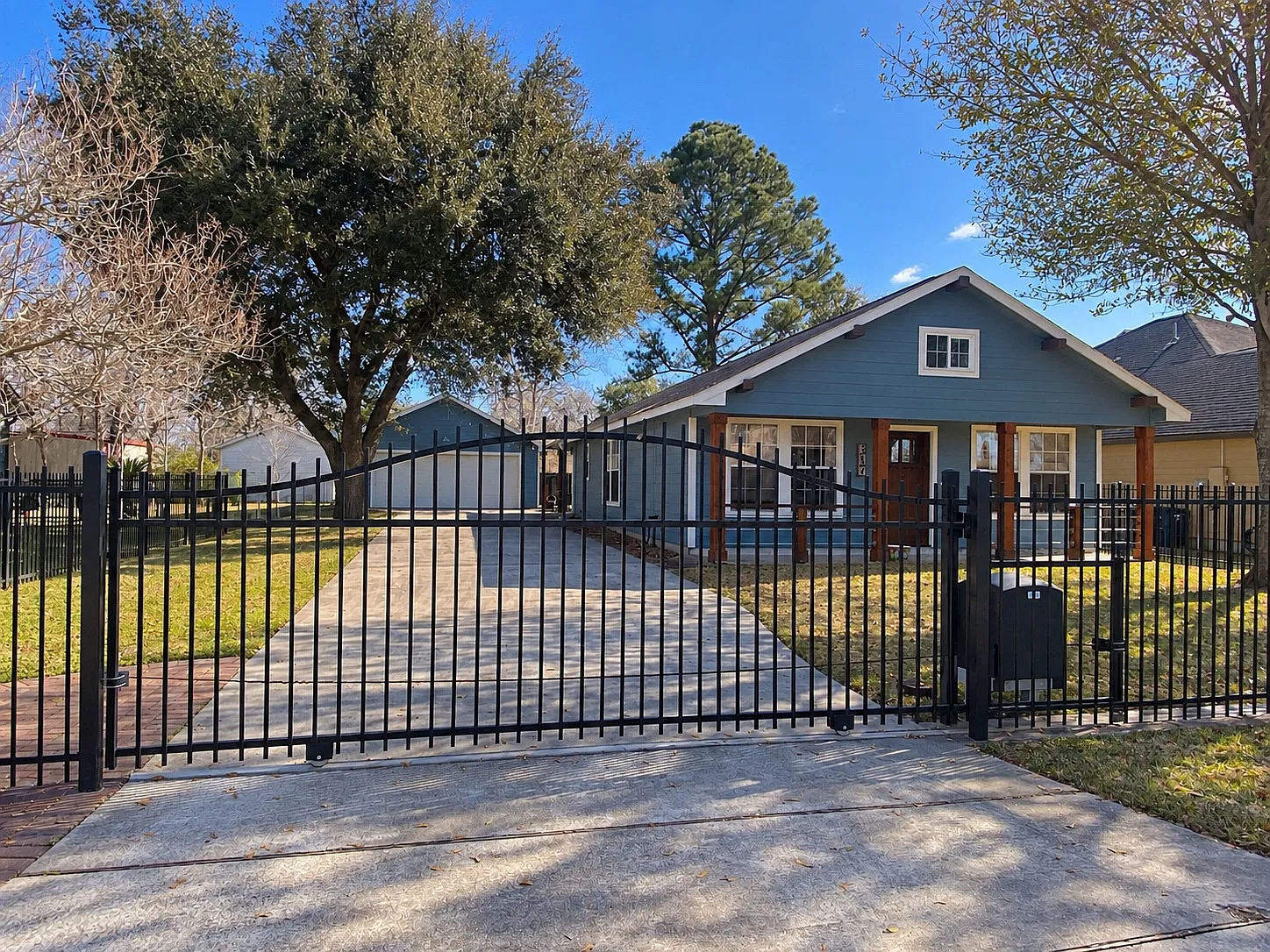 317 E Wilkins St — Photo 1